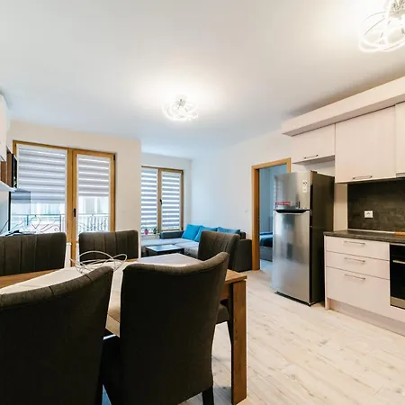 за гости веси Burgas City