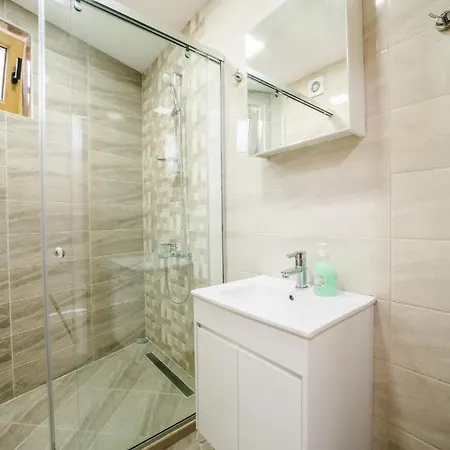 за гости веси 아파트 *